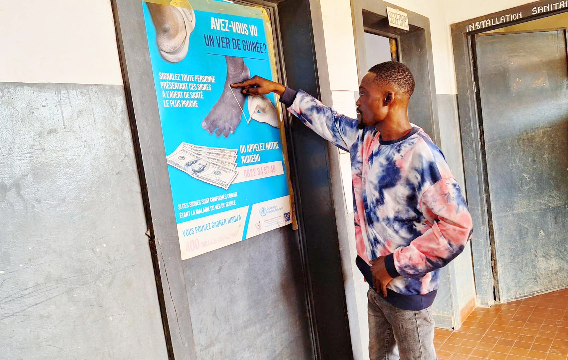 Communities organize surveillance against Guinea-worm disease in the DRC Communities organize surveillance against Guinea-worm disease in the Democratic Republic of the Congo.