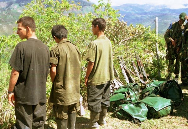 ni&ntilde;os combatientes