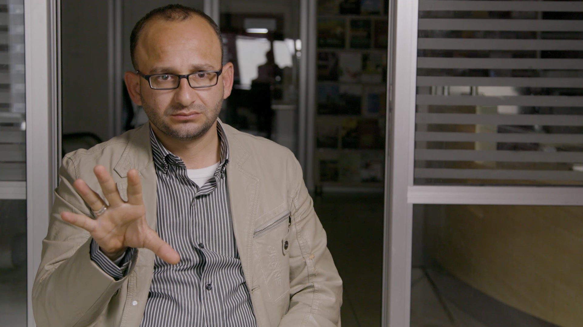 الصحفي سامي الساعي يتحدث إلى "هيومن رايتس ووتش" في 2018 حول احتجاز السلطة الفلسطينية له قبل عام. 