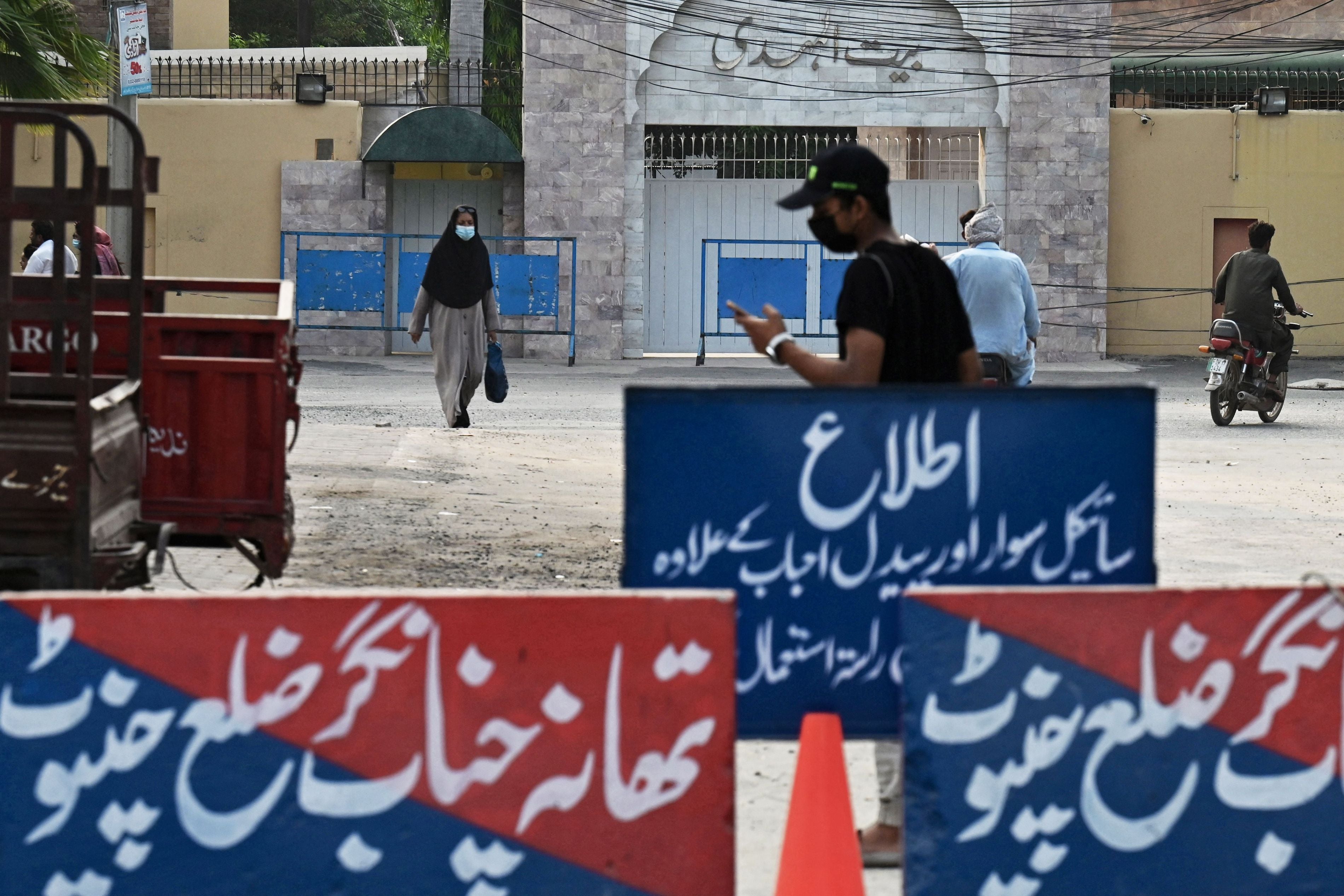 Pakistani security personnel at a roadblock outside an Ahmadiyya place of worship in Rabwah, Punjab province, Pakistan, September 15, 2023. 