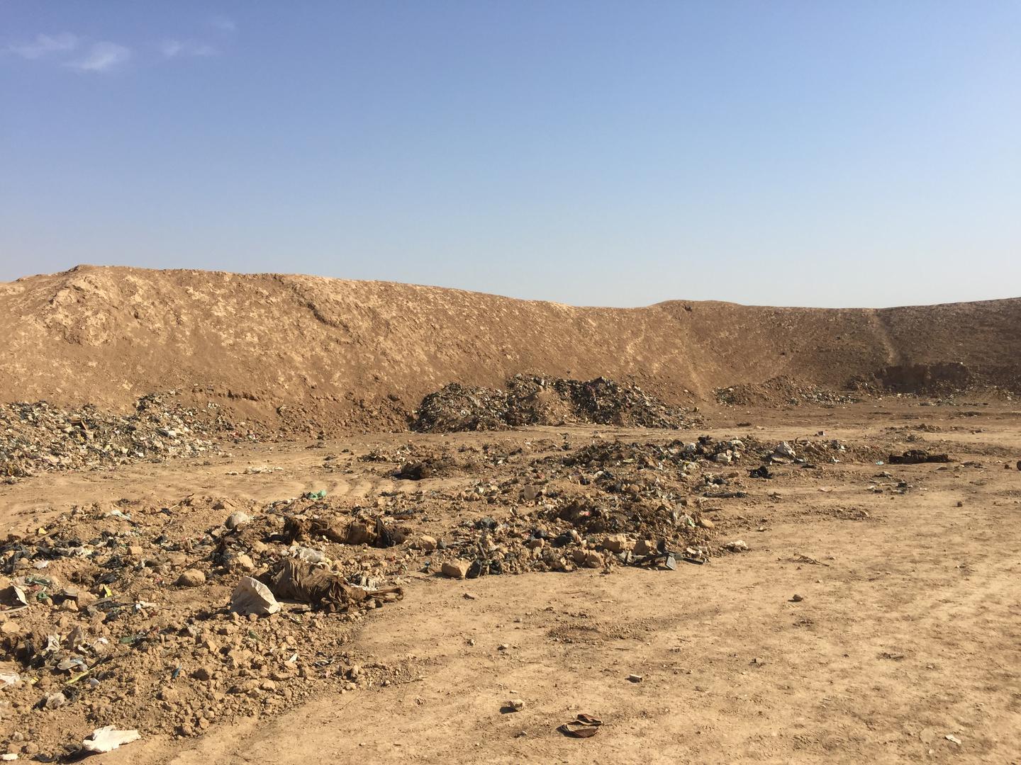 MENA-Iraq-Mosul-mass-graves-Nov-2016-1