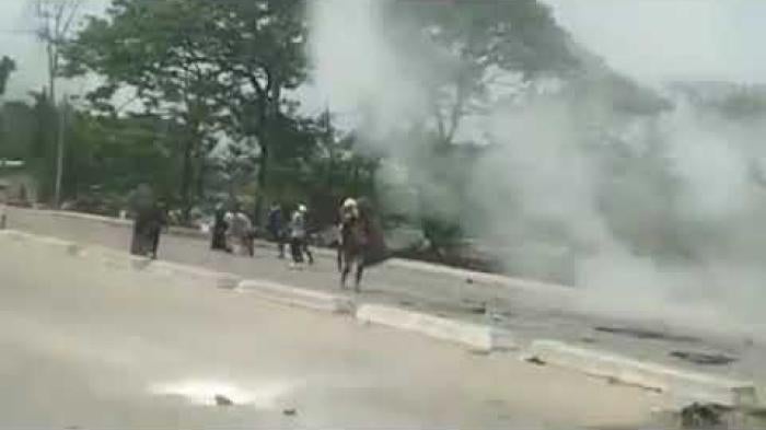 202112asia_myanmar_hlaingtharyar4