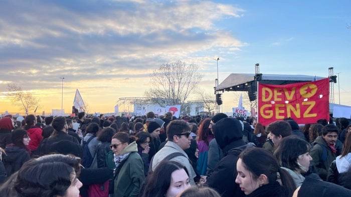 Students protest against the detention of fellow students who joined demonstrations against the jailing of Istanbul mayor Ekrem İmamoğlu, Kadiköy, Istanbul, April 8, 2025