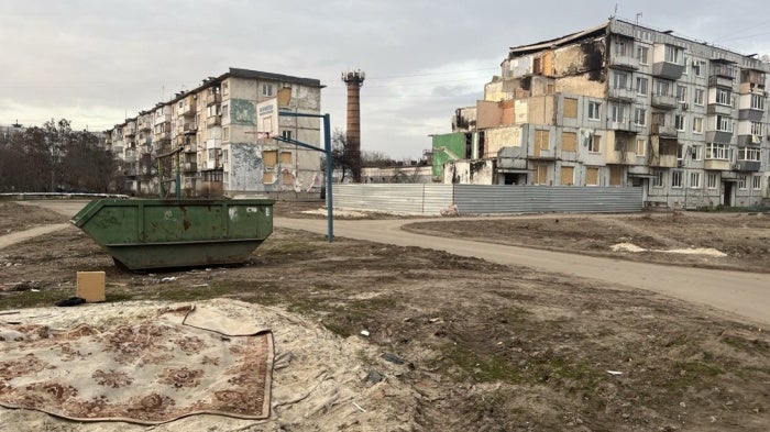 photo of a destroyed apartment building