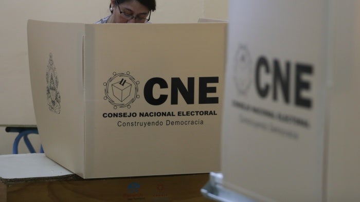 Honduran citizens vote during the primary elections in Tegucigalpa, Honduras on March 9, 2025.