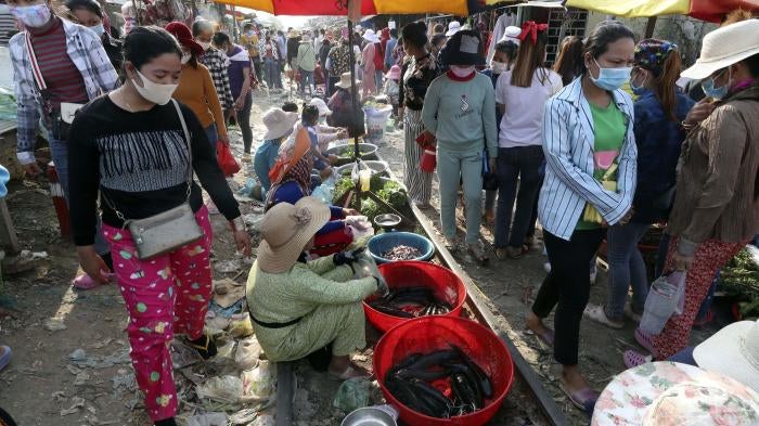 202003wrd_garment_cambodia