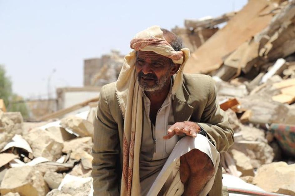 Hussein Daglan, a neighbor of the al-Ibbi family, relates what he saw on May 5. 