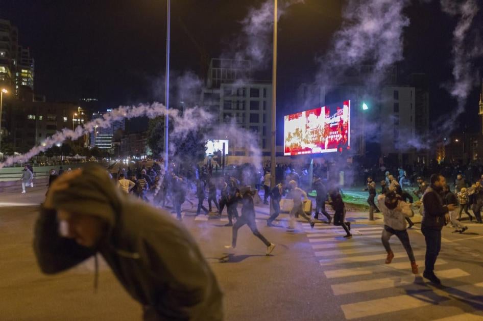201912mena_lebanon_protests