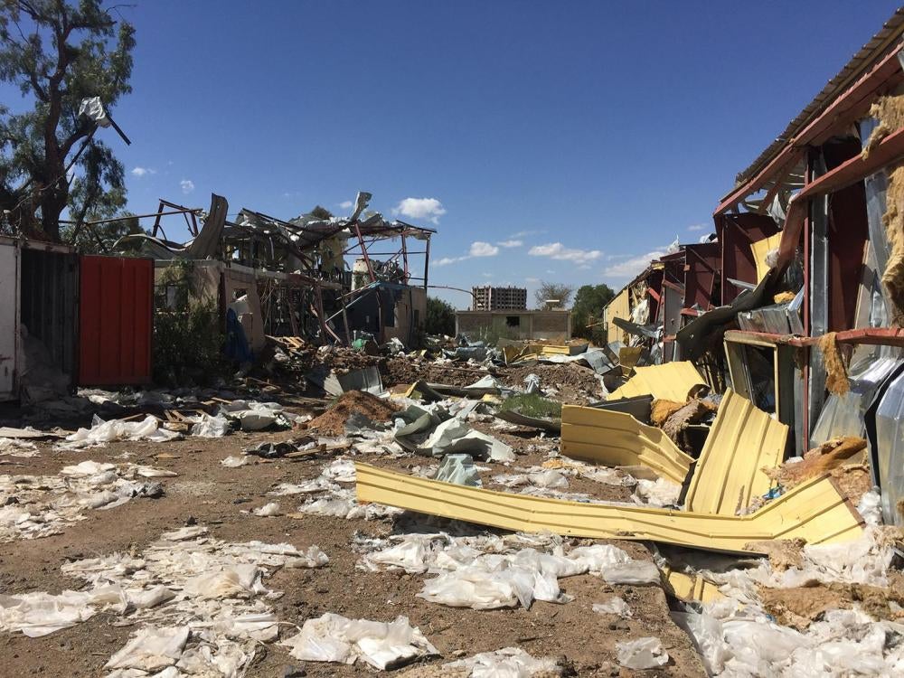 Décombres du complexe industriel d’al-Aqil (Yémen), touché par trois frappes aériennes menées par la coalition depuis le début de la guerre. Sept usines sur ce site y produisaient des biens de consommation y compris divers aliments, des vêtements, des sac