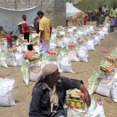 تسليم مساعدات في مديرية أسلم، حجة، اليمن، سبتمبر/أيلول 2018. 