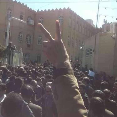 Thousands of Iranian teachers took to the streets in 28 cities across the country.