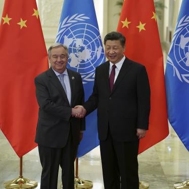 Chinese President Xi Jinping (right) shakes hands with United Nations Secretary-General Antonio Guterres at the Great Hall of the People in Beijing, April 26, 2019. 