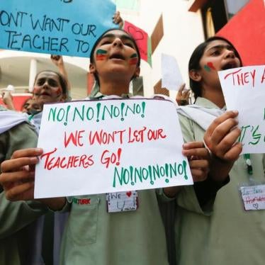 201710Asia_Pakistan_Teacher